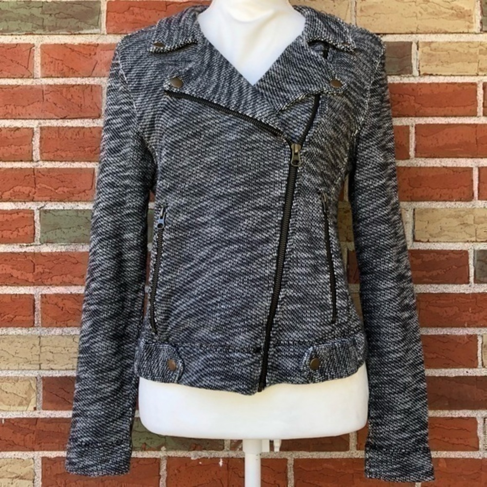 Lilla P Notched Collar Zip Front Black White Contrast Moto Jacket 🧥